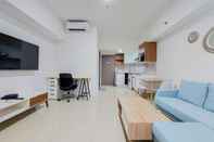 Sảnh chờ Comfortable and Tidy Studio Apartment at Tamansari Bintaro Mansion By Travelio