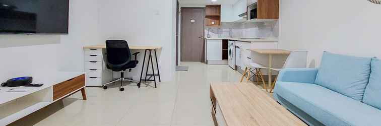 Lobi Comfortable and Tidy Studio Apartment at Tamansari Bintaro Mansion By Travelio