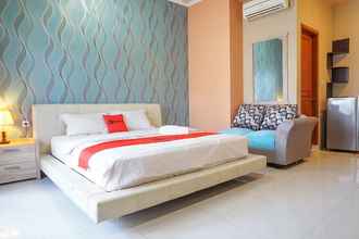 Bedroom 4 RedDoorz near Kemang Square