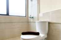 Toilet Kamar Cozy and Well Designed 2BR Meikarta Apartment By Travelio