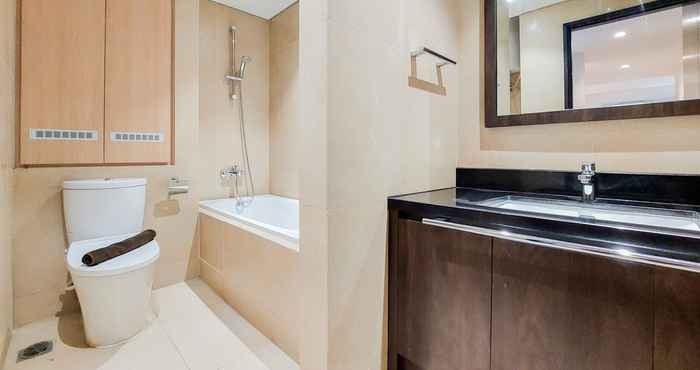 In-room Bathroom Comfort and Nice 2BR at Branz BSD City Apartment By Travelio