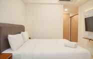 Kamar Tidur 4 Homey and Stunning 1BR Gold Coast Apartment PIK By Travelio