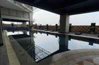 Swimming Pool Apatel Apartemen Mangga Dua Lt. 15 