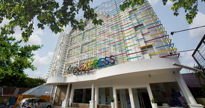 Bangunan Zuri Express Hotel Pekanbaru