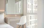 Kamar Tidur 5 Modern Look Studio Apartment Tokyo Riverside PIK 2 By Travelio