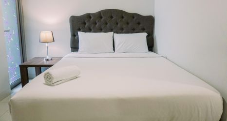 ห้องนอน 2 Comfy and Nice 1BR at The Mansion Kemayoran Apartment By Travelio