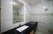 In-room Bathroom 5 Strategic and Best Location 2BR at Praxis Apartment By Travelio