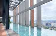 Swimming Pool 4 Millerz Square 2B2B max 6pax | Wifi | TV box | Sky Infinity Pool @ Seeblingshome