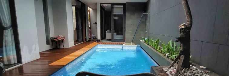 Lobi Family's Room - Three Bedroom Pool