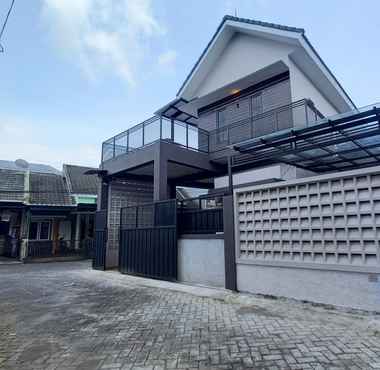 Lobi 2 MP Homestay Villa Permata Kencana 24A