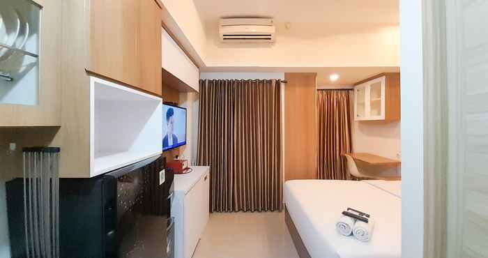 Phòng ngủ Relaxing Studio at Apartment Taman Melati Sinduadi By Travelio