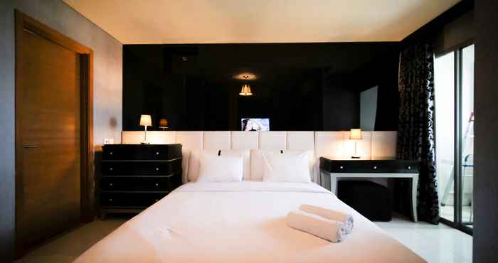 Kamar Tidur Comfy and Spacious 2BR Apartment at Aryaduta Residence Surabaya By Travelio