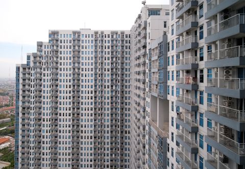 Lobby Homey and Compact 2BR at Benson Supermall Mansion Apartment By Travelio