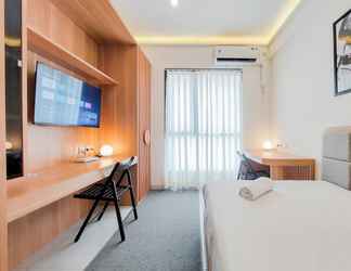 Kamar Tidur 2 Minimalist Studio at Apartment Sky House Alam Sutera By Travelio