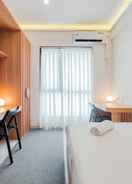 BEDROOM Minimalist Studio at Apartment Sky House Alam Sutera By Travelio