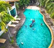 Swimming Pool 4 Beaver Club Homestay