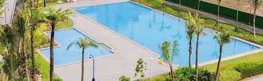 Swimming Pool 2 Sky House BSD by Kakarama Room