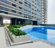 Others 5 Homey and Good Studio at Collins Boulevard Apartment By Travelio