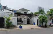 Lainnya 7 Bintaro Guest House near RS Pondok Indah Bintaro RedPartner