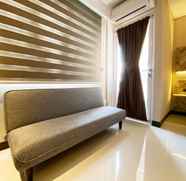 อื่นๆ 3 Comfort and Cozy Stay Studio Sentraland Semarang Apartment By Travelio