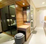 Lobby 2 Comfort and Cozy Stay Studio Sentraland Semarang Apartment By Travelio