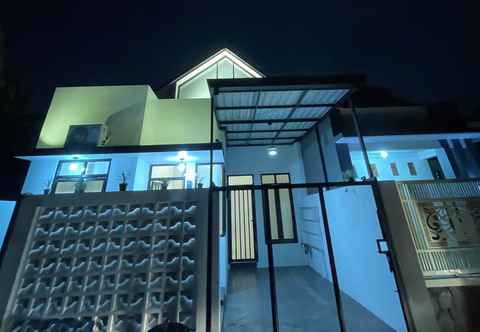 Exterior SeVilla Guest House Pasuruan