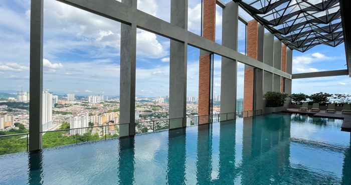 Swimming Pool Millerz Square Kuala Lumpur By Synergy