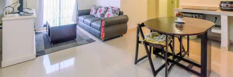 Sảnh chờ Cozy Design and Spacious 2BR with Working Room Meikarta Apartment By Travelio