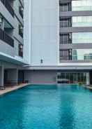 Others Comfy and Minimalist Studio Ciputra World 2 Apartment By Travelio