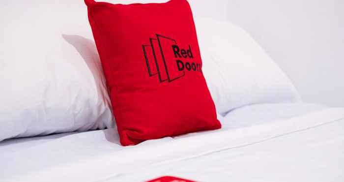 Lobi RedDoorz near Terminal Bus Purworejo