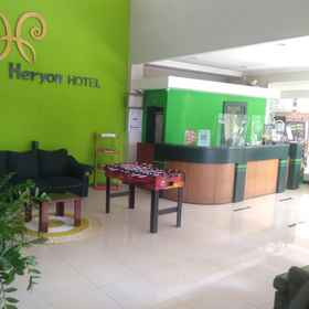 Lobby 1 Khách sạn Heryon, Khách sạn Sekolah Luar Biasa/A Yaketunis