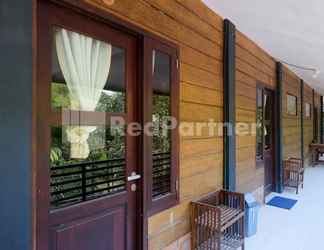 Bên ngoài 2 Kebon Krapyak Cottage Syariah Mitra RedDoorz near Stadion Maguwoharjo