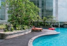 スイミングプール 6 Apartment Mataram City By Indoroom