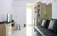 Common Space 5 Strategic and Cozy 2BR Apartment at Parahyangan Residence By Travelio