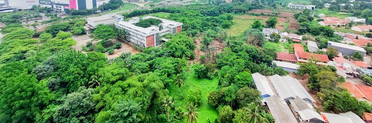 大廳 Simply Look and Nice Studio Apartment at B Residence By Travelio