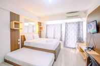 Kamar Tidur Homey Studio and Good Deal at Park View Condominium By Travelio