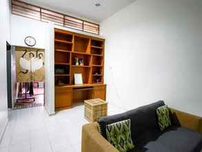 Common Space 4 Roomstay Rumah Pintu Kuning