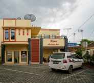 Exterior 3 RedDoorz @ Andalas Asri