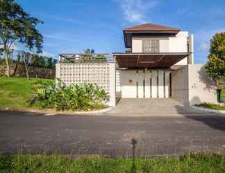 Bangunan 2 Tridi Beach Villa by Nagisa Bali