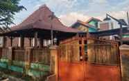 Bangunan 3 Joglo Ayu Syariah Guest House