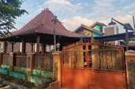 Bangunan Joglo Ayu Syariah Guest House