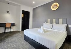 Lobby 3 Luna Hotel by Moonknight