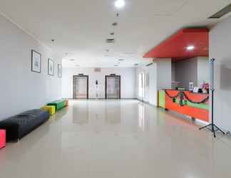 Lobby 2 NamRoom Hotel Glodok RedPartner