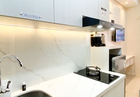 Others Minimalist and Homey Studio Transpark Juanda Bekasi Timur Apartment By Travelio