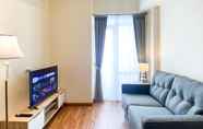 Lobi 6 Strategic and Comfortable 1BR at Vasanta Innopark Apartment By Travelio