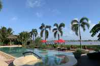 Kolam Renang The Island Lodge Mekong Delta