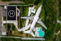 Bangunan Private Jet Villa