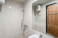 In-room Bathroom Spacious 2BR at Apartment Delft Ciputra Makassar By Travelio