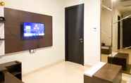 Common Space 3 Comfort and Elegant 1BR Sudirman Suites Apartment By Travelio