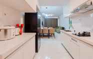 Ruang Umum 4 Spacious and Homey 3BR Sky House BSD Apartment By Travelio